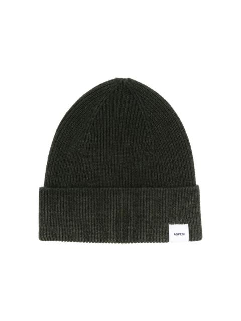 logo-patch beanie