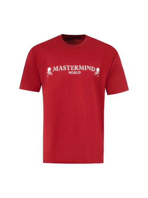 【関税込み】MASTERMIND WORLD レッド ロゴ Tシャツ Mastermind World ロゴテープ Tシャツ | レッド | FARFETCH JP