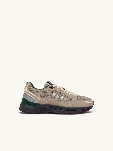 AUTRY HYPERWAY SNEAKERS IN BISCUIT AND AFTERGLOW SUEDE AND MESH