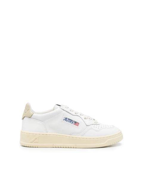 Medalist low sneakers