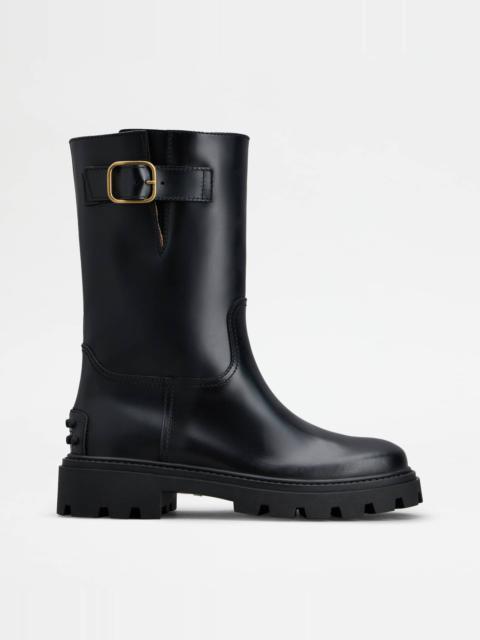 Tod's BIKER BOOTS IN LEATHER - BLACK