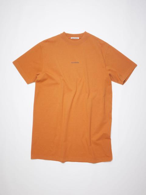 Acne Studios Logo t-shirt dress - Burnt orange