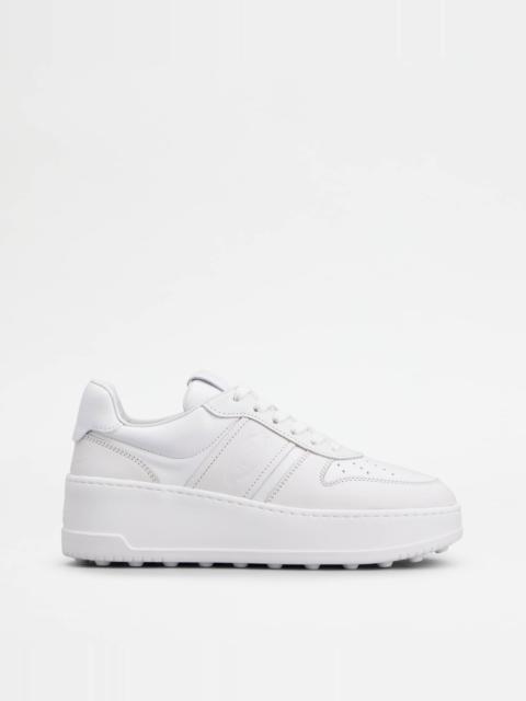PLATFORM SNEAKERS IN LEATHER - WHITE