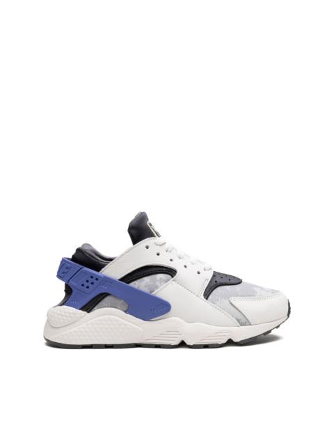 Nike Air Huarache low-top sneakers