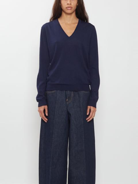 6397 Perfect V-Neck Merino Wool Sweater