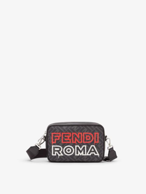 FENDI Compact shoulder bag with zipper closure. The cross-body strap is adjustable and detachable. Made of