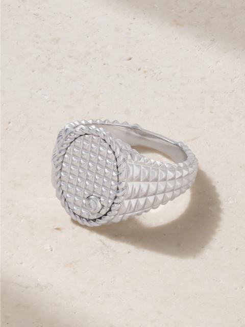 Yvonne Léon 9-karat White Gold Diamond Signet Ring