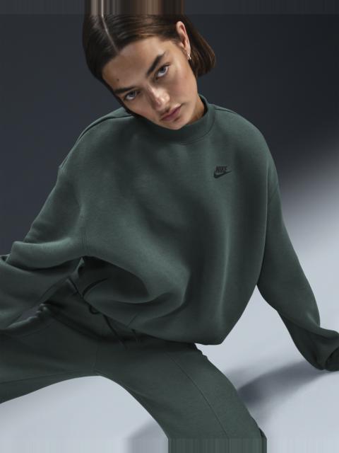 Nike Sportswear Tech Fleece Women's Oversized Crew-Neck Sweatshirt