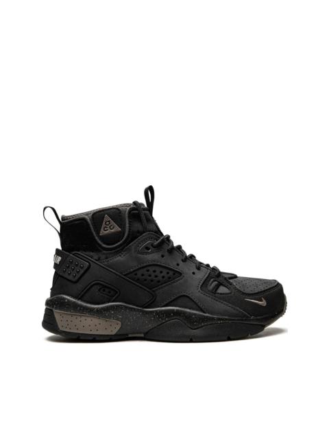 Nike ACG Air Mowabb OG "Off-Noir/Olive" sneakers