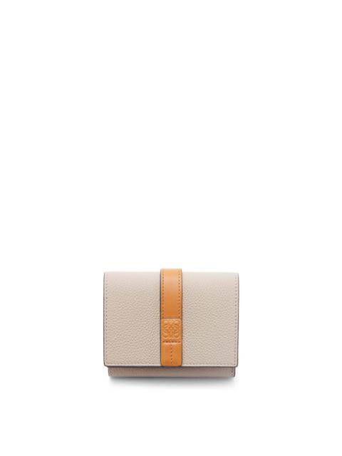 Trifold wallet in soft grained calfskin