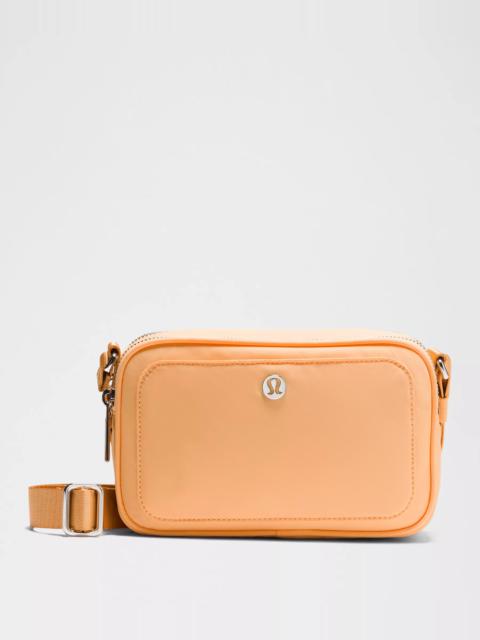lululemon Crossbody Camera Bag 2L