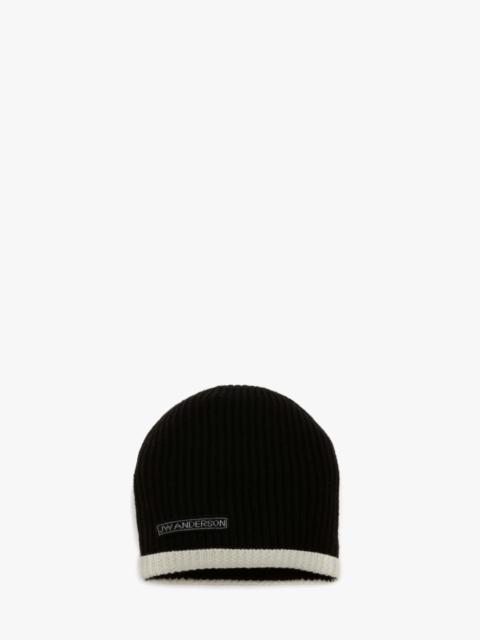 JW Anderson BUMPER-TUBE KNITTED BEANIE