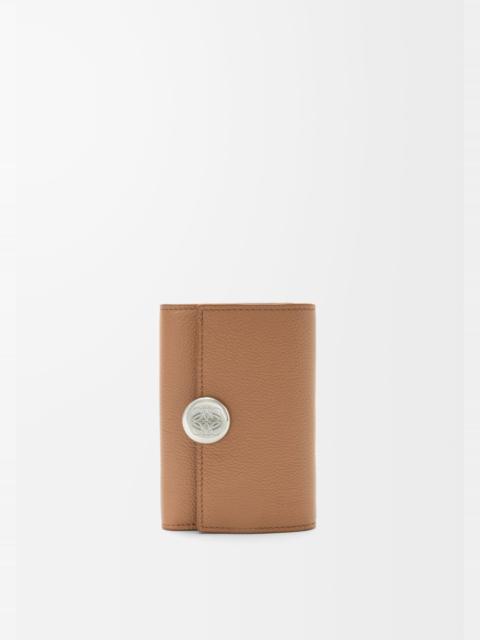 Loewe Pebble small vertical wallet in pebble grained calfskin