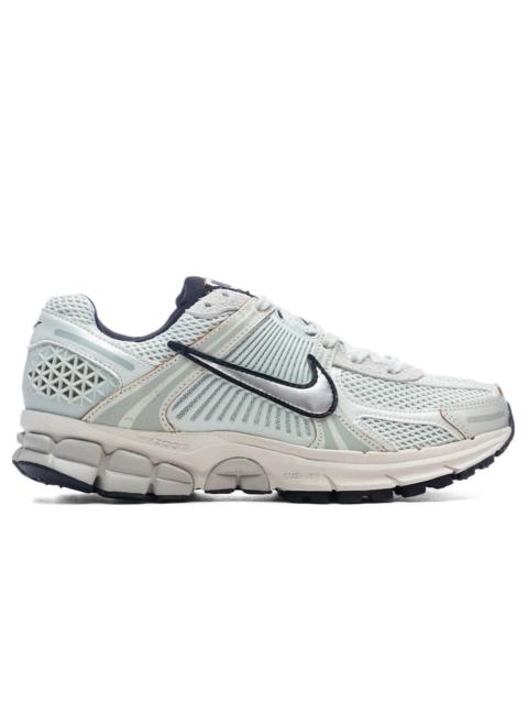 Nike ZOOM VOMERO 5 WOMEN'S - LIGHT SILVER/CHROME/LIGHT BONE BLACK
