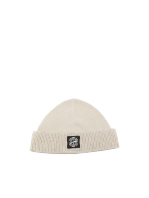 Stone Island logo-patch ribbed-trim beanie hat