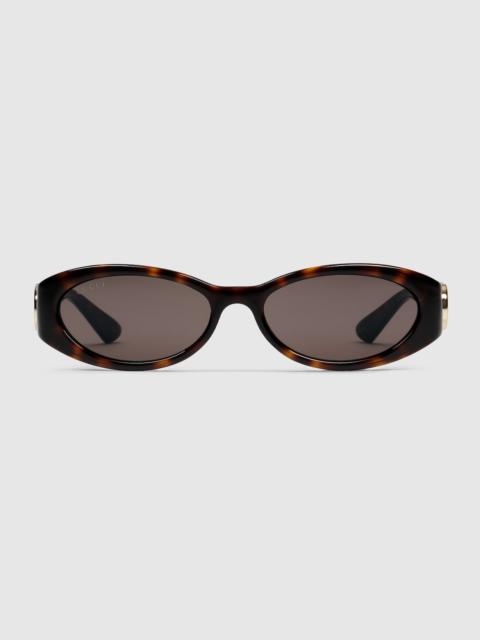 GUCCI Oval frame sunglasses
