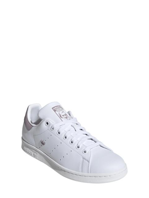 Primegreen Stan Smith Sneaker in White/Preloved Fig/Fig