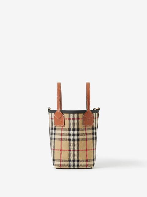 ショルダーバッグ・ポシェット BURBERRY EMBROIDERED FABRIC LONDON BUCKET BAG Burberry Embroidered Fabric London Bucket Bag | italist