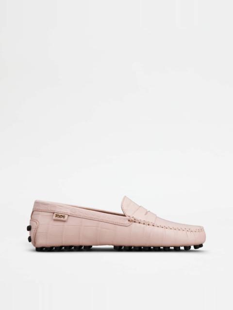 Tod's GOMMINO DRIVING SHOES IN LEATHER - PINK