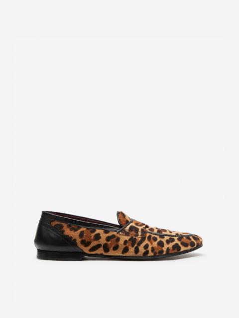 Leopard print slippers with pony hair effect