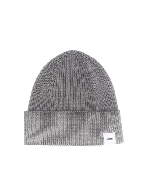 logo-patch beanie