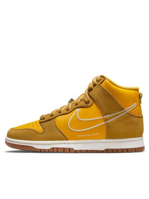 Nike (WMNS) Nike Dunk High SE 'First Use Pack - University Gold' DH6758-700