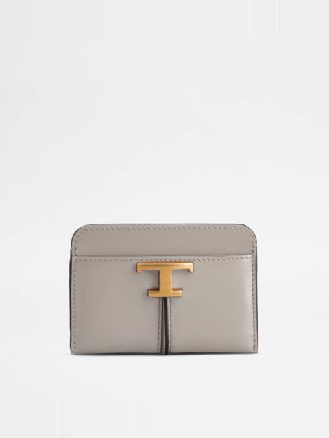Tod's T TIMELESS CREDIT CARD HOLDER IN LEATHER - GREY