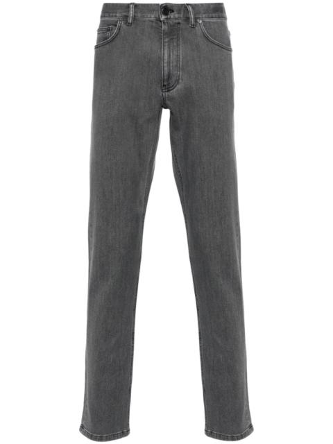 City slim-fit jeans