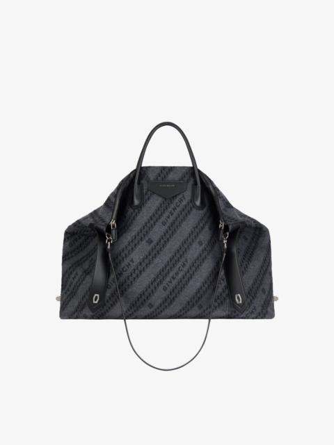 Givenchy Antigona Soft GIVENCHY chain XL bag in wool