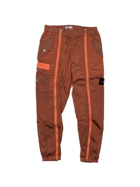 Stone Island Nylon Metal Garment Dyed Cargo Pants "Red Multicolor" SI22FWPAOT10701001