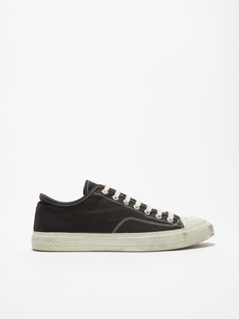 Acne Studios Low top sneakers - Black/off white