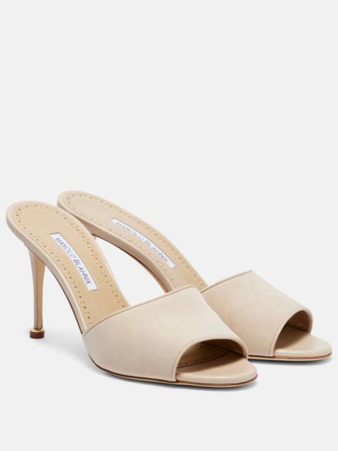 Manolo Blahnik Larache 90 suede mules