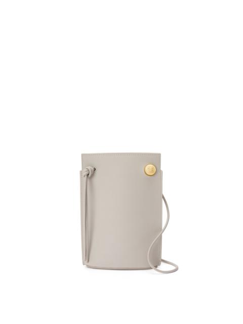 【LOEWE】 Pebble Dice leather iPhone case Loewe Pebble Dice leather iPhone case | mytheresa | REVERSIBLE