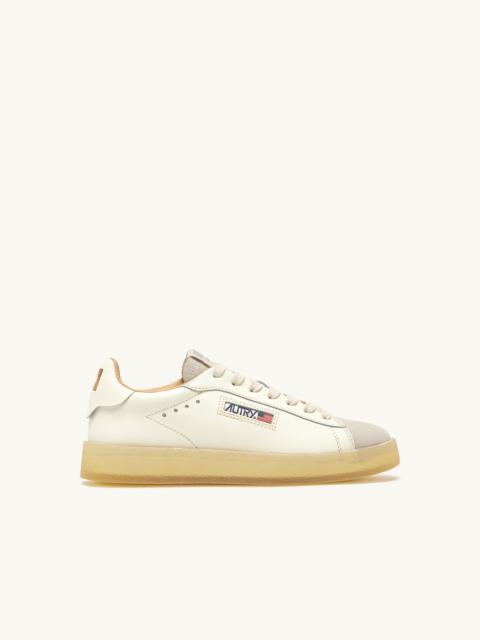 AUTRY DALLAS LOW SNEAKERS IN MARSHMALLOW AND CREAM LEATHER AND SUEDE