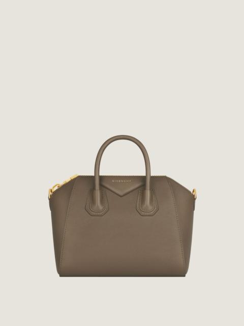 Givenchy SMALL ANTIGONA BAG IN GRAINED LEATHER