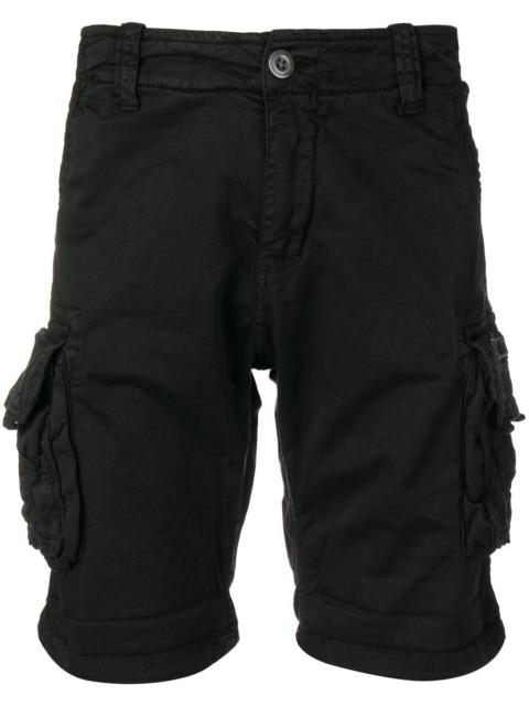 ALPHA INDUSTRIES logo cargo shorts