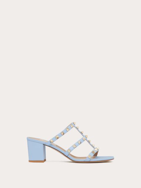 ROCKSTUD CALFSKIN LEATHER SLIDE SANDAL 60 MM