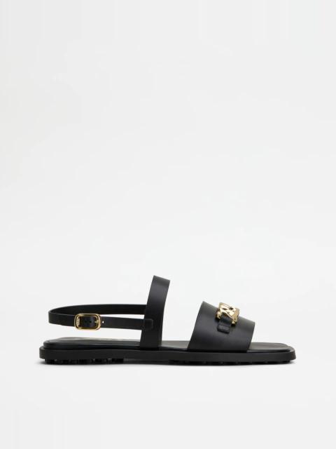 Tod's SANDALS IN LEATHER - BLACK