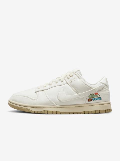 Nike Women's Dunk Low SE Shoes