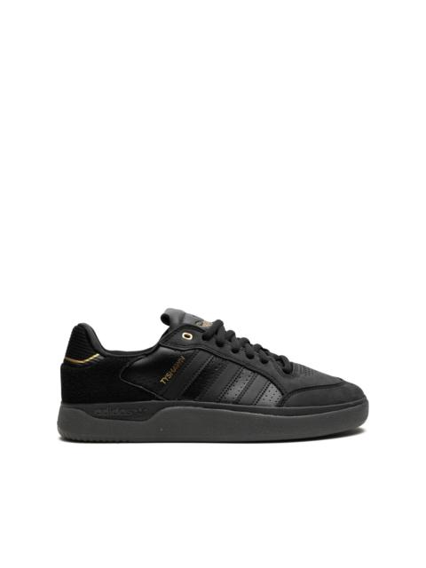 adidas gazelle silver green womens adidas Tyshawn II