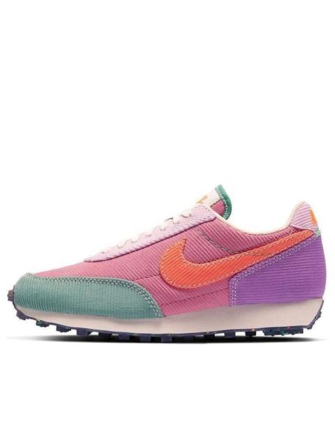 (WMNS) Nike Daybreak 'Corduroy - Desert Berry' DA1471-683