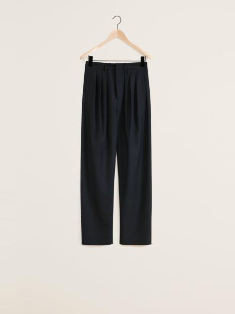 PLEATED TAILORED PANTS