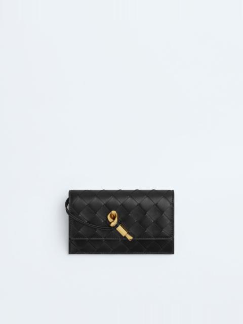 Bottega Veneta 그리고 iamo 지퍼로 카드 케이스