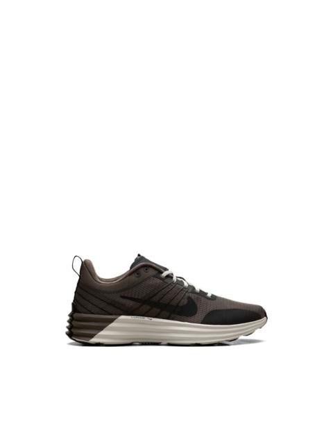 Nike Lunar Roam sneakers
