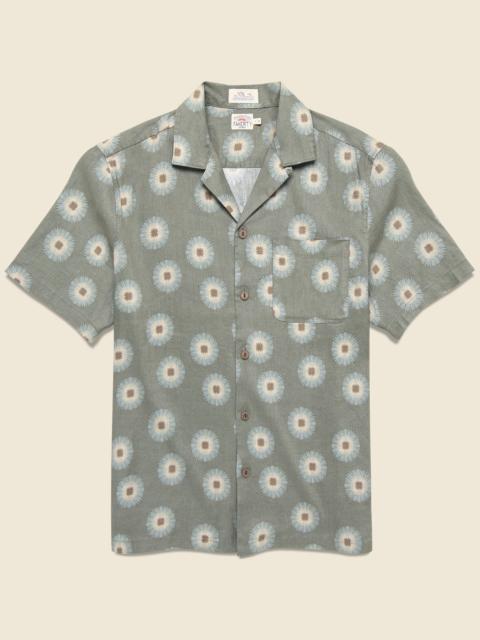 FAHERTY Breeze Camp Shirt - Island Olive Fireworks