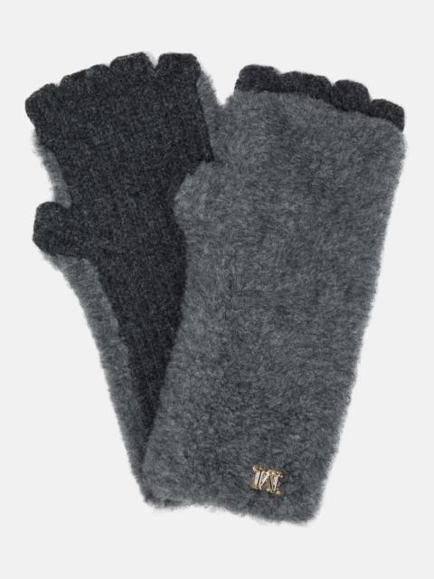 Manny alpaca, wool, and silk gloves