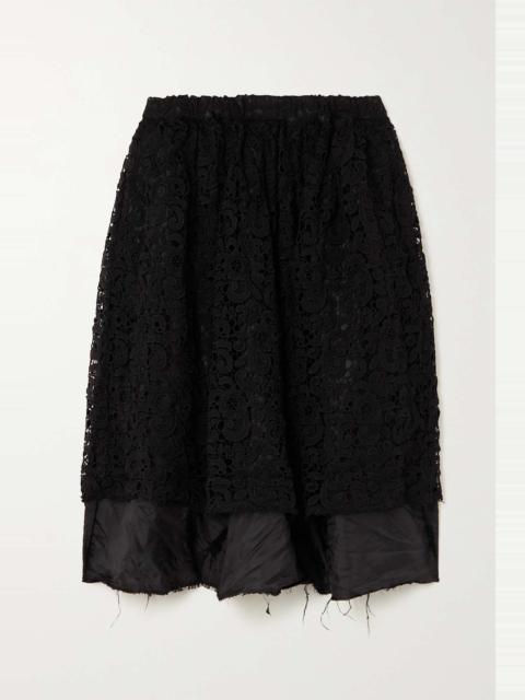 Comme des Garçons Comme des Garçons Tiered lace and satin midi skirt
