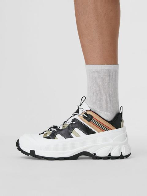Burberry Icon Stripe Detail Leather Arthur Sneakers