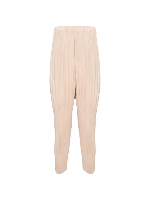 pleated regular trousers