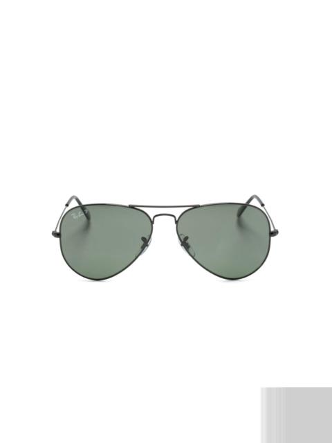 aviator-frame sunglasses